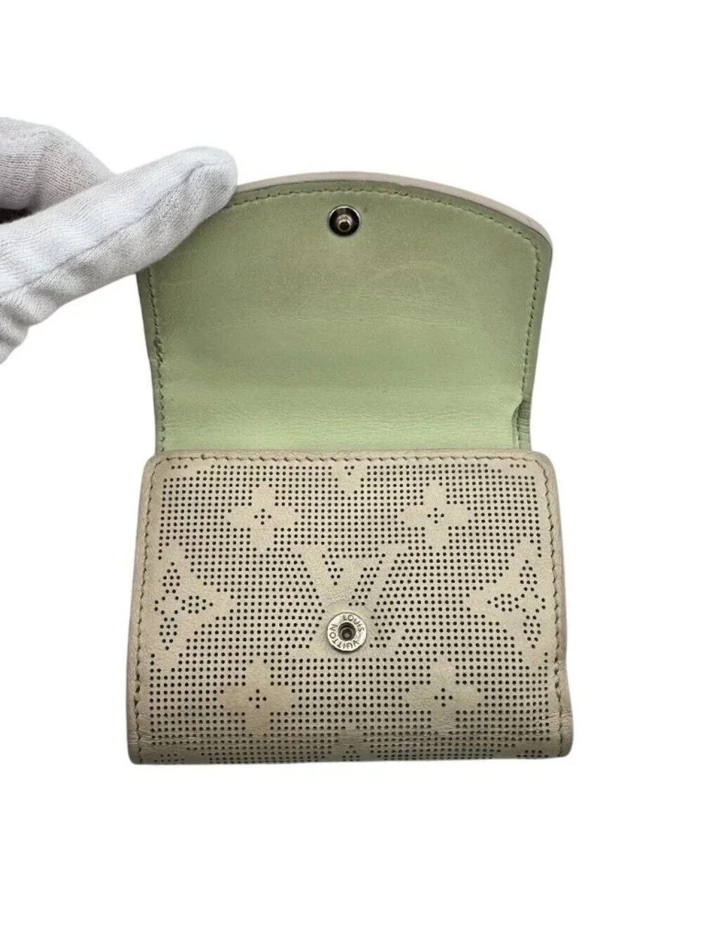 Louis Vuitton Portefeuille Iris XS Mahina Reverse Leather Trifold Wallet Beige